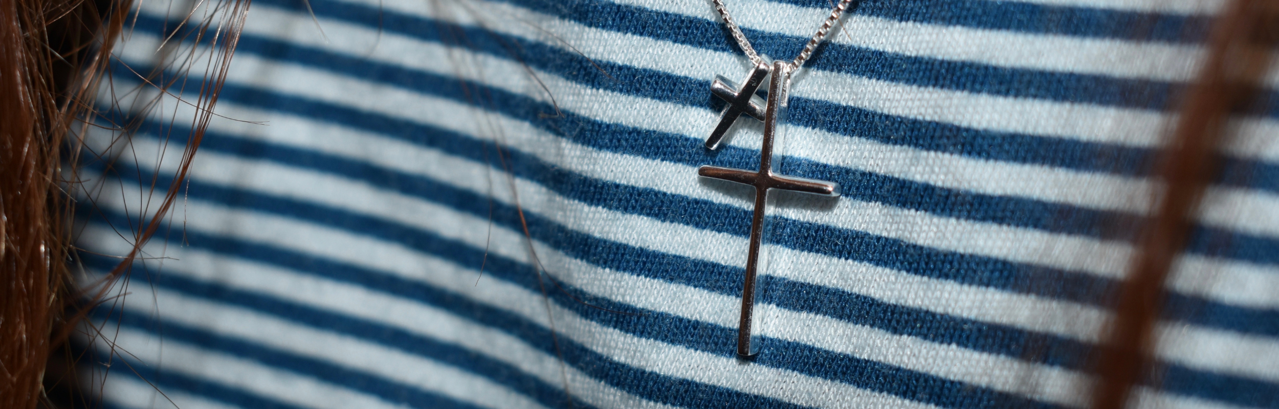 Tribunal says Christians wearing a cross are being open about their faith