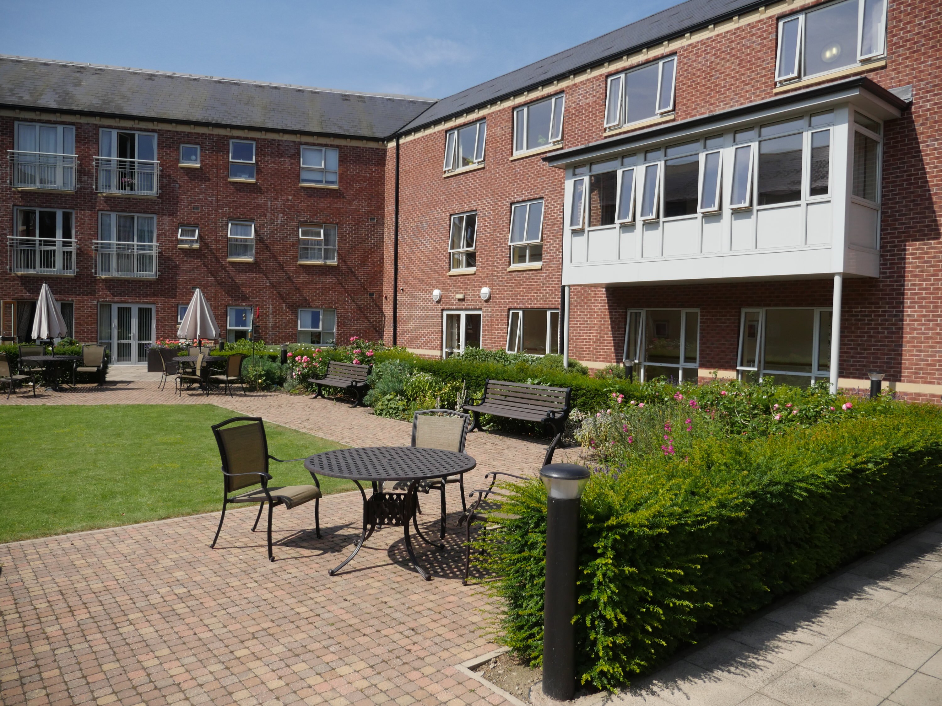 Royd Court, Mirfield